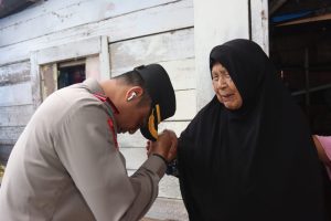 Bikin Mewek, Begitu Hormatnya AKBP Yasir hingga Buat Orangtua Berderai Air Mata