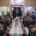 Kapolres Tapsel, AKBP Yasir Ahmadi, dan rombongan saat silaturahmi ke Danyonif 123/RW, Letkol Inf Emick Chandra Nasution, dan jajaran