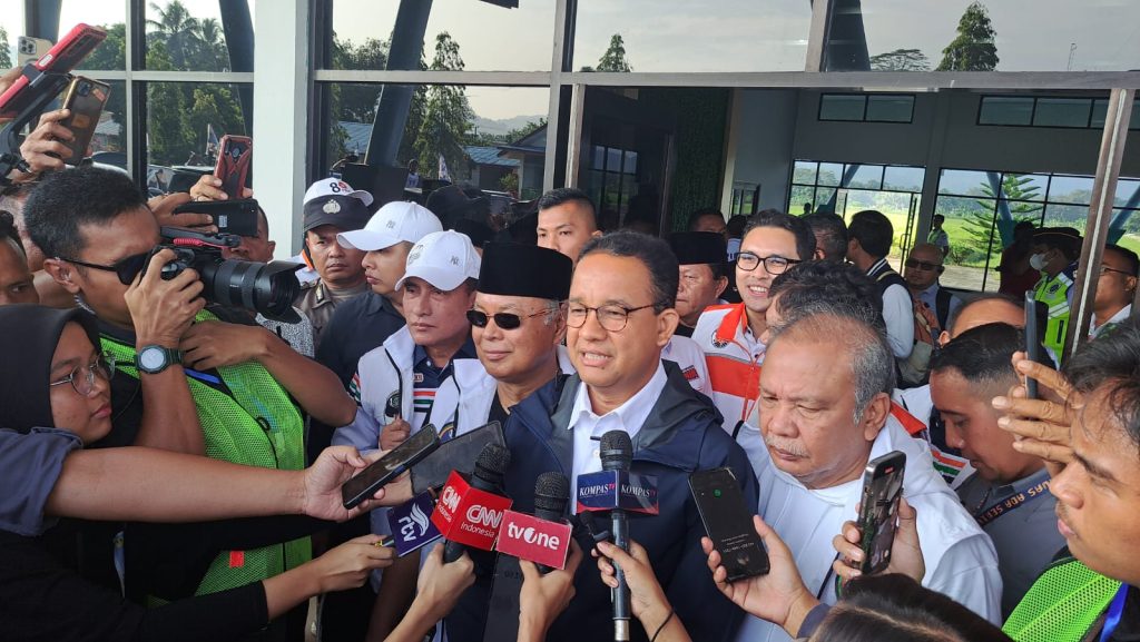 Ribuan Pendukung Menyemut Padati Kampanye AMIN di Tapsel