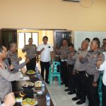 Kapolres Tapsel, AKBP Yasir Ahmadi, saat kunjungan silaturahmi ke personel Polsek Padang Bolak