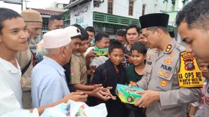 Polisi Murah Hati Bernama AKBP Yasir Ahmadi, Rutin Setiap Jumat Berbagi ke Masyarakat