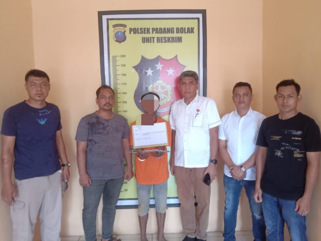 Kolaborasi Polisi dan Warga, Pemilik Sabu Diamankan ke Polsek Padang Bolak