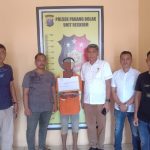 Kanit Reskrim Polsek Padang Bolak, Iptu Aswin Manurung, dan anggota, usai amankan S dan barang bukti