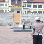 Kapolres Tapsel, AKBP Yasir Ahmadi, saat memimpin Apel pagi jam Pimpinan