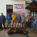 Inilah keempat pria yang diamankan ke Polsek Batang Toru lantaran memanen sawit milik Kebun Negara