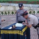 Kapolres Tapsel, AKBP Yasir Ahmadi, saat memimpin Upacara Sertijab Kasat Intelkam