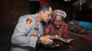 Saat Santuni, AKBP Yasir Mengaji Bersama Warga Pra Sejahtera dengan Nada Merdu