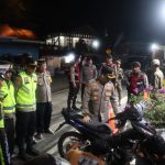 Kapolres Tapsel, AKBP Yasir Ahmadi, didampingi Kapos Pam Parsariran, Iptu RN Tarigan, dan Padal Ipda Ery Juanda Situmorang, saat cek razia knalpot blong