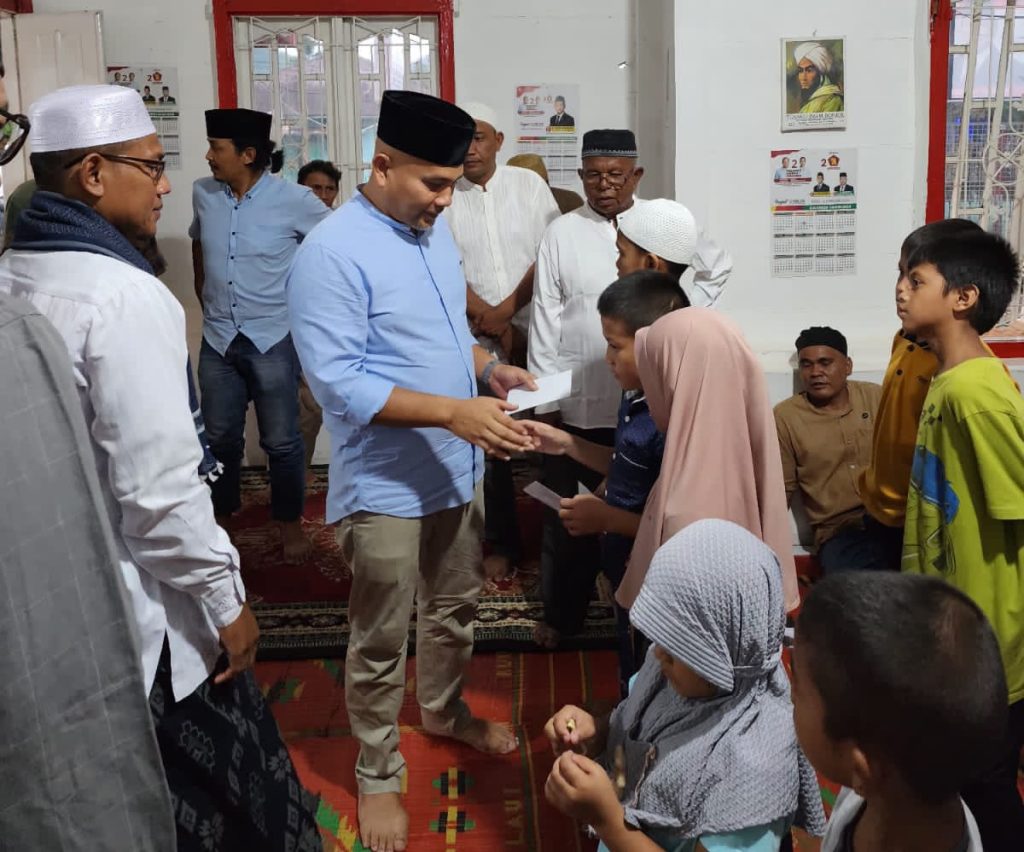Keceriaan Gerindra Padangsidimpuan Bukber dan Santuni Anak Yatim Piatu