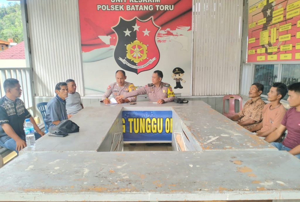 Polsek Batang Toru Sukses Mediasi Kasus Penebangan Pohon Karet