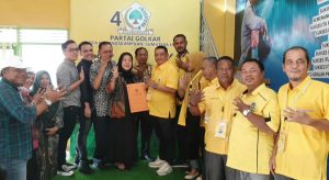 Mantan Kadis LH Sidimpuan Jadi Wanita Pertama Ambil Formulir Balon Kepala Daerah ke Golkar