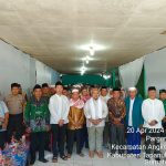 Bhabinkamtibmas Polsek Sipirok, Aiptu Anwar Sadat Harahap, saat mengikuti Halal Bihalal di Aula Ponpes Panusunan Achir Hasibuan