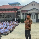 Rusydi Nasution, saat memberi motivasi ke para siswa SMA Negeri 1 Padangsidimpuan