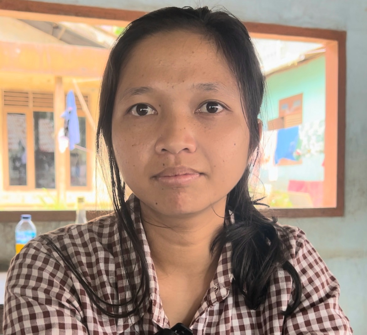Hamsaria Harahap, menuturkan sejak ia lahir, masyarakat Palsabolas sudah mengalami kesulitan memperoleh air bersih, bahkan harganya jauh lebih mahal dari emas