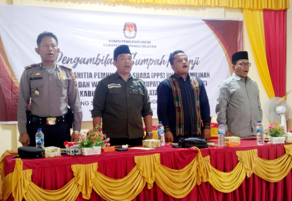 Kapolsek Sipirok Hadiri Pelantikan 273 PPS Pilkada Zona III Tapsel