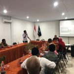 KBO Sat Resnarkoba Polres Tapsel, Ipda TP Saragih, saat menjadi narasumber pada sosialisasi dan pembentukan Kelurahan Bersinar