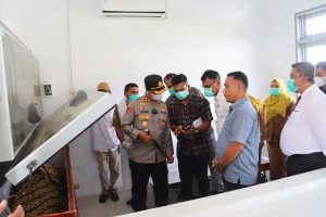 Kapolres Tapsel Cek Jasad TKA yang Tewas Tertimpa Pohon di RSUD Sipirok