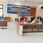 Kapolres Tapsel, AKBP Yasir Ahmadi, bersama berbagai stakeholder terkait, mengikuti zoom meeting penekenan draf SK FLLAJ yang dipimpin langsung Kapoldasu, Irjen Pol Agung Setya Imam Effendi