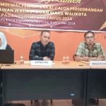 Ketua KPU Padangsidimpuan, Tagor Dumora, saat mengumumkan nihilnya pendaftar Bacakada dari jalur independen hingga batas waktu yang ditentukan berakhir