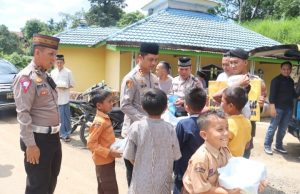 Gerakan Jumat Berkah AKBP Yasir, Munculkan Cinta Masyarakat ke Polri