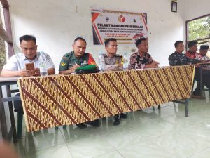 Pastikan Aman, Polsek Dolok Hadiri Pelantikan PKD Pilkada 2024