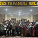 Sejumlah warga Kecamatan Marancar yang merasa keberatan melapor ke Polres Tapsel