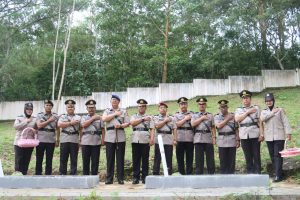 HUT Bhayangkara, Polres Tapsel Ikuti Ziarah ke Makam Pahlawan di Sipirok