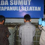 Kapolres Tapsel, AKBP Yasir Ahmadi, saat memaparkan kronologis peggrebekan Gudang BBM solar subsidi ilegal