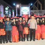 Plh Kapolres Tapsel, AKBP Welman Feri, saat menghadiri pembukaan MTQ ke-39 tingkat Provsu di Lapangan Astaka, Kecamatan Sipirok