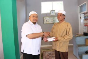 Cuti Bersama Bupati Tapsel Salurkan Bantuan ke SDH