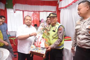 Tinjau Pos PAM Lebaran, Bupati Tapsel Harap Personil Berikan Pengamanan Humanis