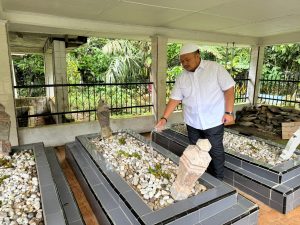 Pulkam dan Ziarah Ke Makam Ayah, Bupati Tapsel Bawa Oleh-Oleh Ke Warga Tanjung Rompa