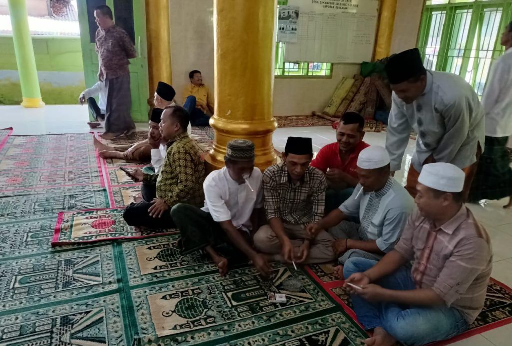 Polisi Dicurhati Warga SD Hole Terkait Jalan yang Tertutup Material Longsor