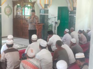 Sambil Menampung Arpirasi Jamaah Masjid, Kapolsek Dolok Perkenalkan Diri