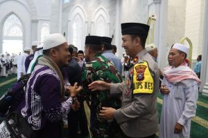 Sambut Jamaah Haji Kloter 23, Waka Polres Tapsel: Semoga Mabrur