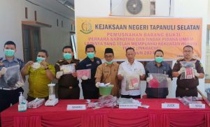 Polres Tapsel Hadiri Pemusnahan Barang Bukti Narkoba di Kejaksaan