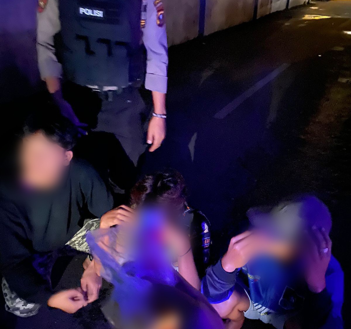 Tim Patmor Sat Samapta Polres Padangsidimpuan saat membubarkan sekelompok pemuda di bawah umur yang diduga hendak melakukan aksi balap liar