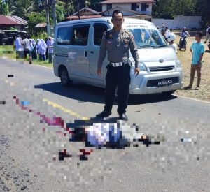 Polres Tapsel Sigap Terjun Langsung Menolong saat Insiden Kecelakaan Tewaskan Pelajar