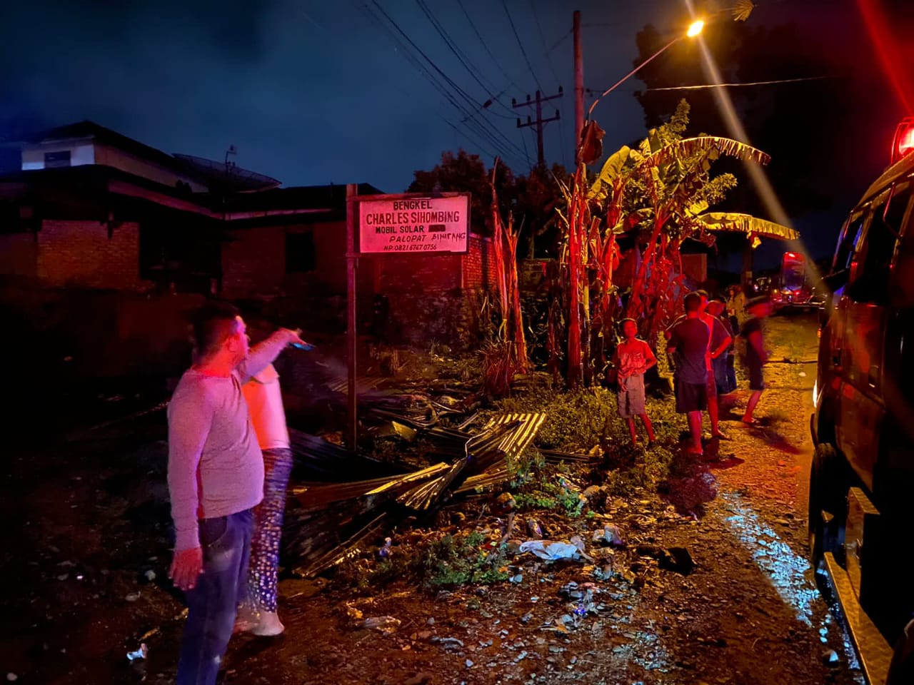 Api usai membakar bengkel mobil di Jalan Teuku HT Rizal Nurdin, Kelurahan Sihitang, Kecamatan Padangsidimpuan Tenggara
