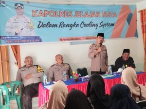 Kapolres Tapsel Jelajah Huta Ajak Masyarakat Jadi Relawan Anti Politik Uang
