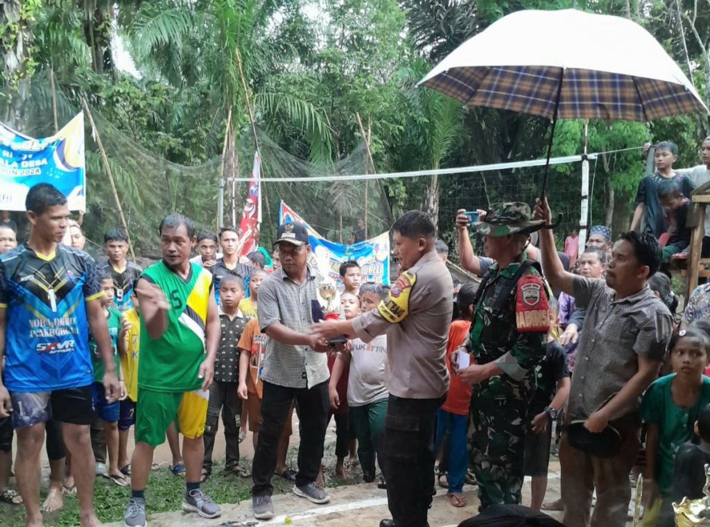 Penutupan Turnamen Voli, Polsek Padang Bolak Himbau Jaga Sportifitas