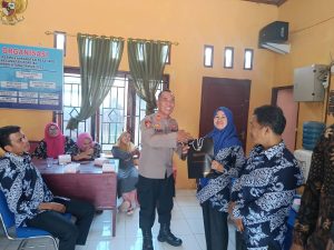 Kapolres Tapsel Jelajah Huta Paluta, Kasi Propam Ingatkan Masyarakat Hindari KDRT