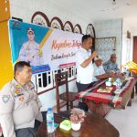 Dengan penuh semangat yang berkobar, Kasat Resnarkoba Polres Tapsel, AKP Salomo Sagala, didampingi KBO Sat Binmas, Iptu Bangun Siregar, menyampaikan ajakan kolaborasi antara Polri dan masyarakat guna menumpas narkoba