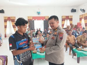 Kapolres Tapsel Jelajah Huta Paluta, AKP Victor Minta Masyarakat Jauhi Judi