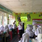 Kasat Resnarkoba Polres Tapsel, AKP Salomo Sagala, saat menyampaikan sosialisasi terkait bahaya narkoba ke ratusan siswa MAS Nahdlatul Ulama Batang Toru