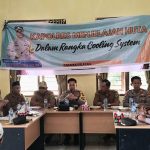 Waka Polres Tapsel, Kompol Rapi Pinakri, saat menyampaikan arahannya ke masyarakat dalam gerakan Kapolres Jelajah Huta