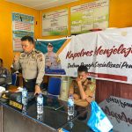 Kasikum Polres Tapsel, AKP Victor Sihombing, saat memberikan arahan dalam gerakan Kapolres Jelajah Huta