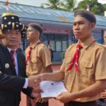Pj Wali Kota, Timur Tumanggor, menyerahkan SK remisi umum ke WBP Lapas Kelas IIB Padangsidimpuan secara simbolis