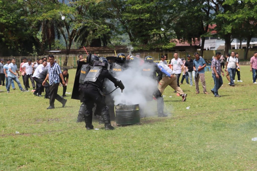 Polres Padangsidimpuan Sukses Gelar Simulasi Sispamkota Hadapi Pilkada