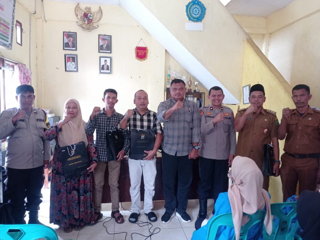 Kapolres Tapsel Jelajah Huta, Kanit Pidum: Jaga Pilkada Damai Demi Demokrasi yang Baik
